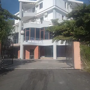 Moris Hotel
